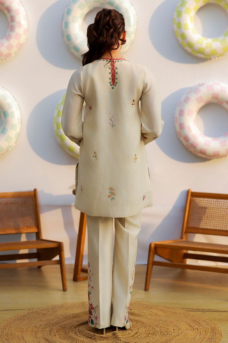 Ansab Jahangir | The Girls Eid Luxury Pret 26 | Shortcake
