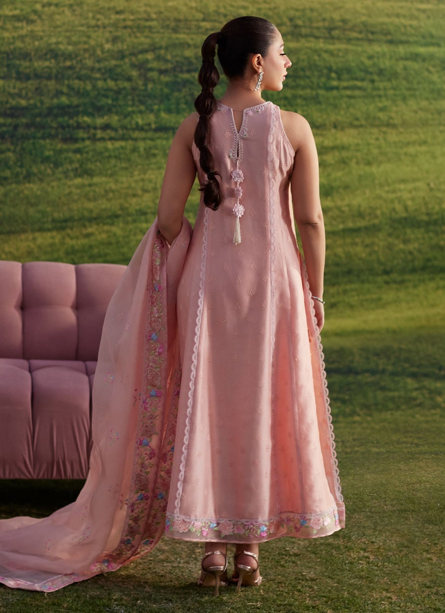 Farah Talib Aziz | Luna Eid 26 | RosÃ© Reverie Shirt And Dupatta