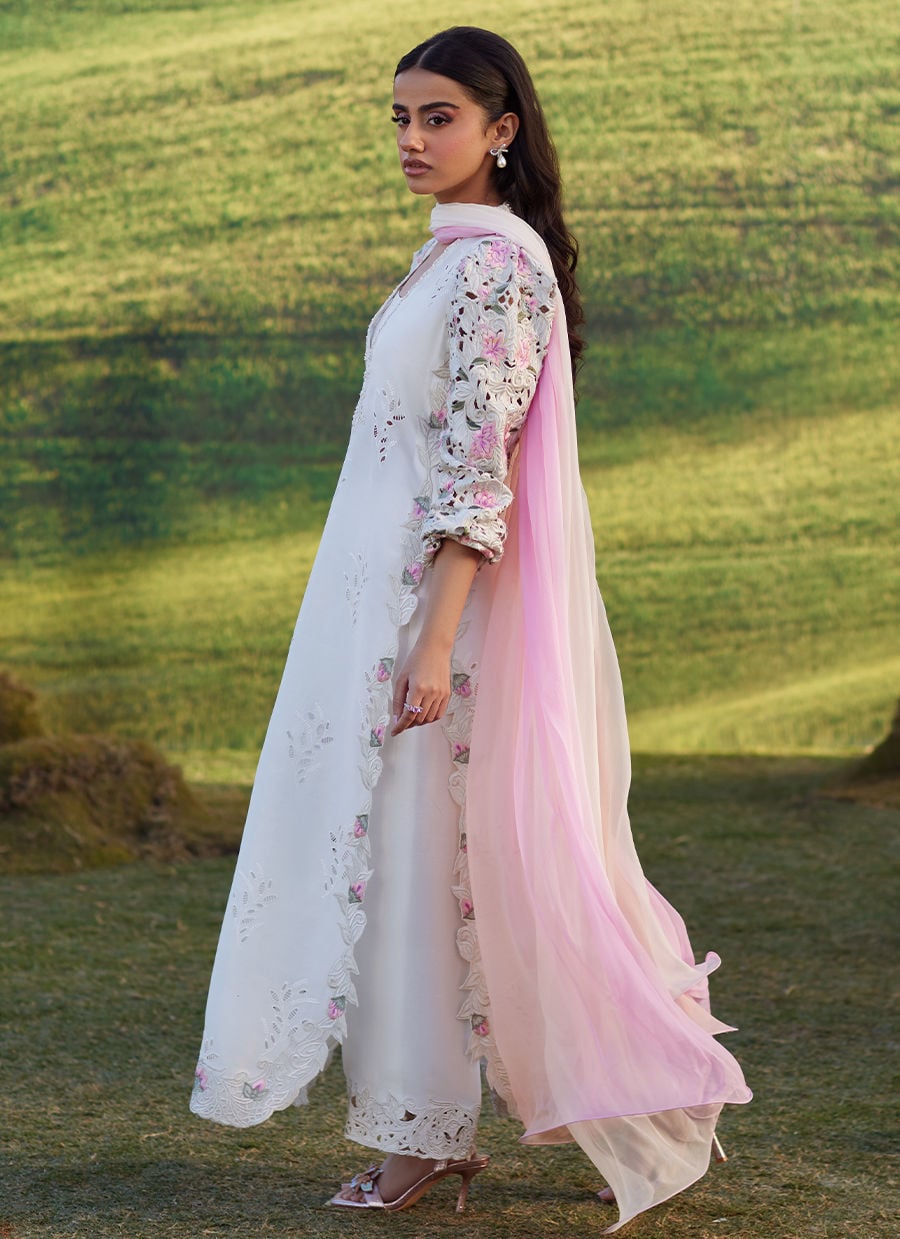 Farah Talib Aziz | Luna Eid 26 | Rose Lace Shirt And Dupatta