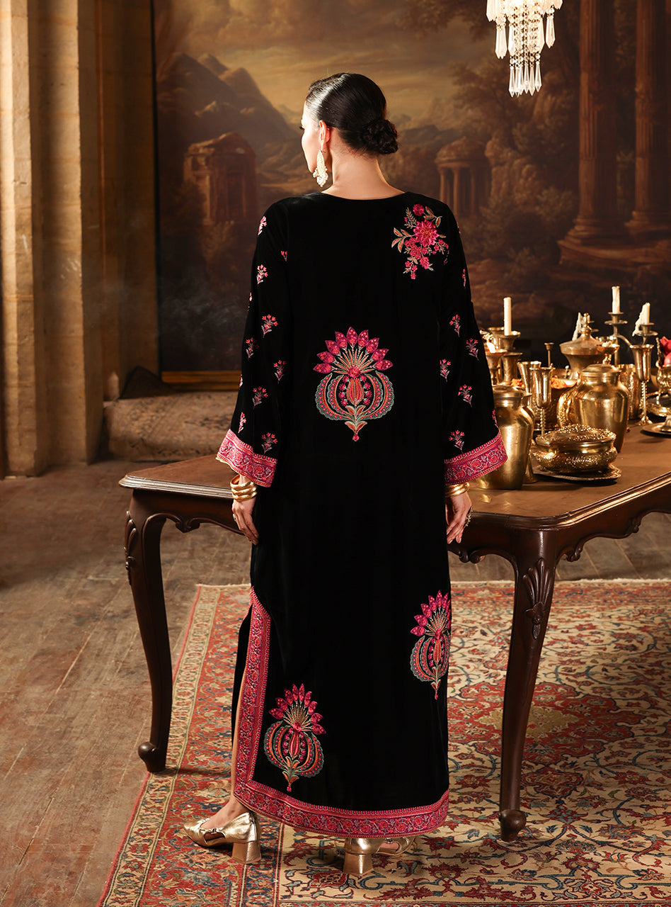 Zainab Chottani | Velura Velvet Edit 25 | Belle Kaftan