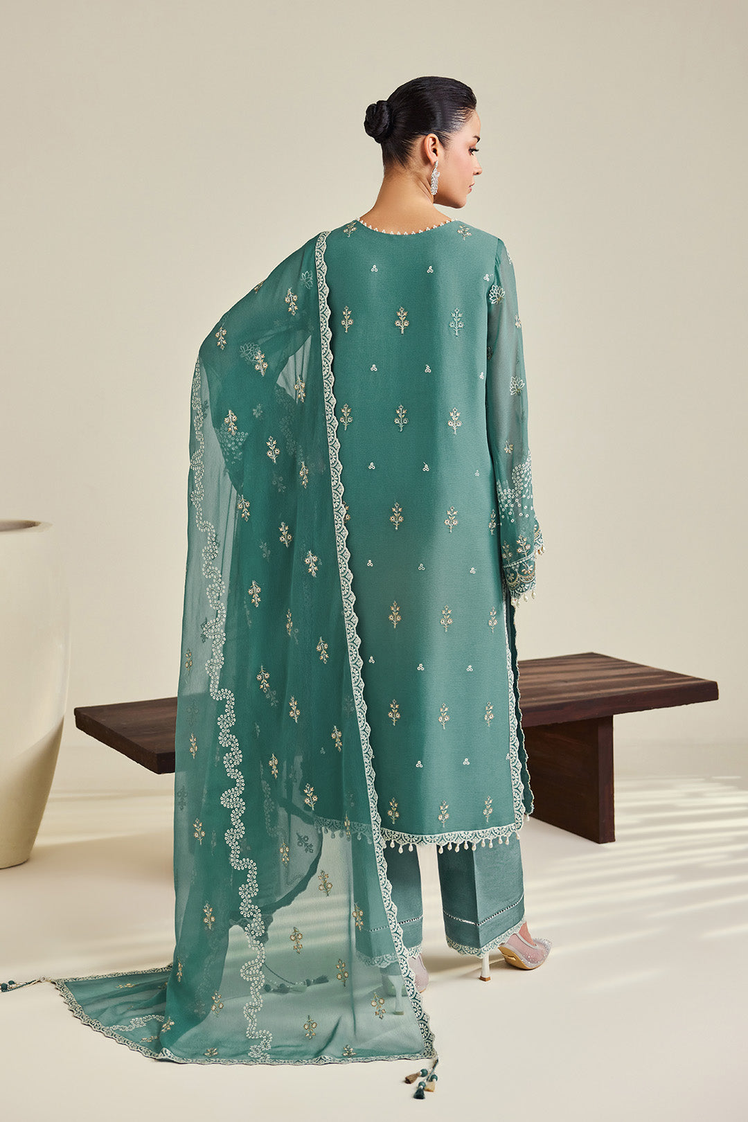 Alizeh | Dhaagay Formals |AF-DHG-5052-Zarqa