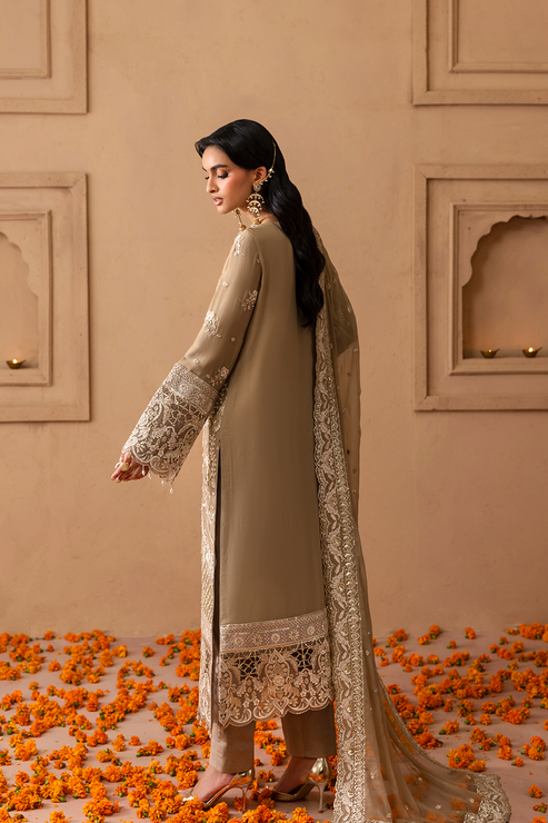 Emaan Adeel | Sheherzadi Formals 25 | ULFAT