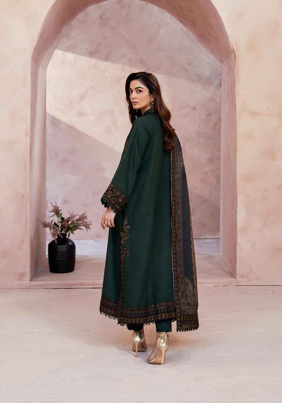 Zarqash | The Winter Luxe Pret | MOSS POISE