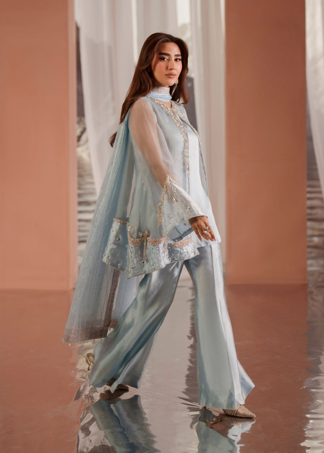 Mehak Yaqoob | Enchante Luxe Edit | Aura