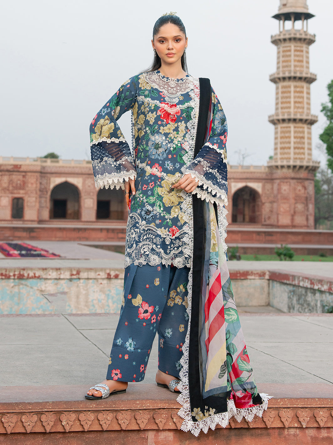 Bin Ilyas | Naqsh Naaz Luxury Lawn 25 | 2081 - B