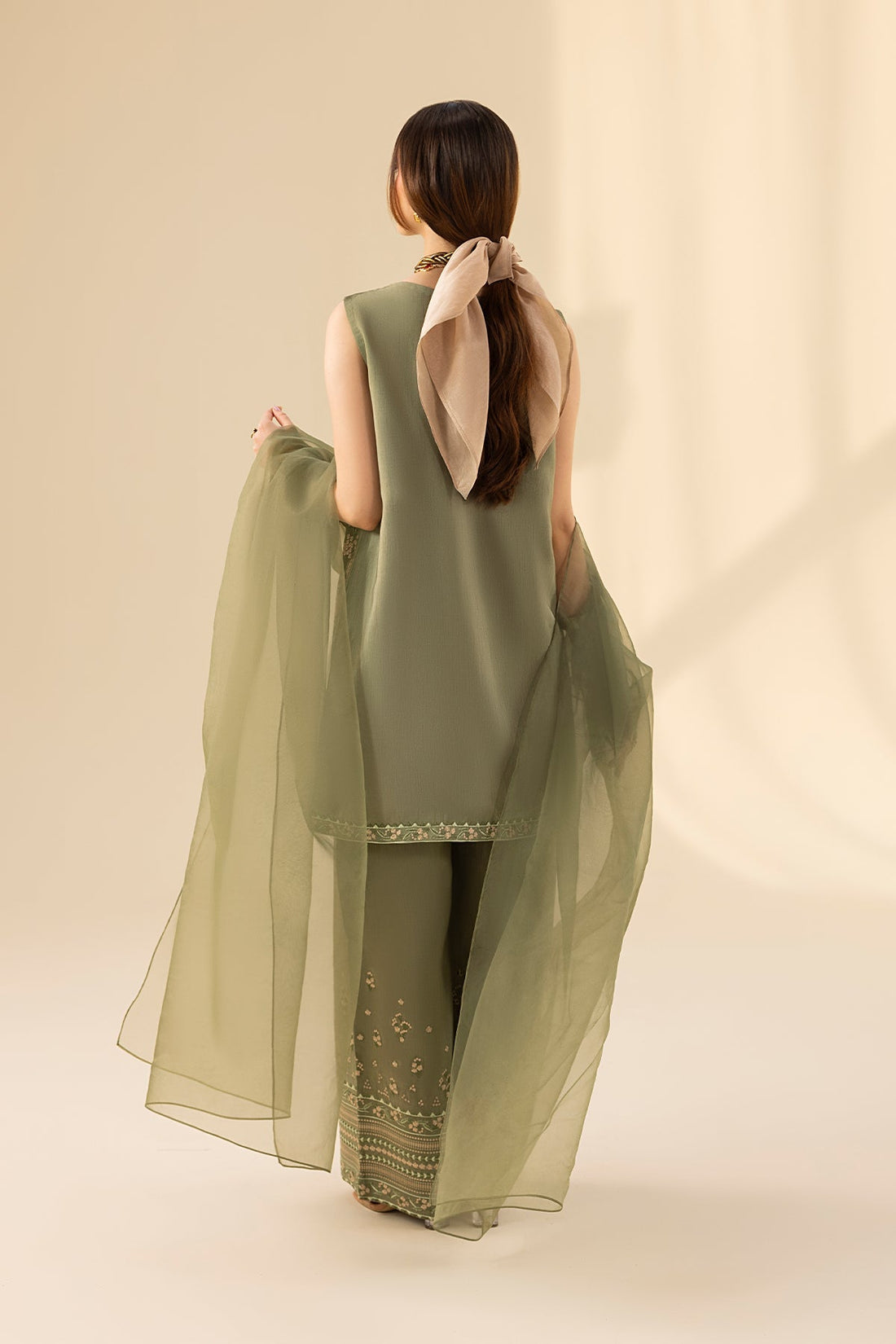 Erum Khan | Lillia Summer Edit | Olive Bloom
