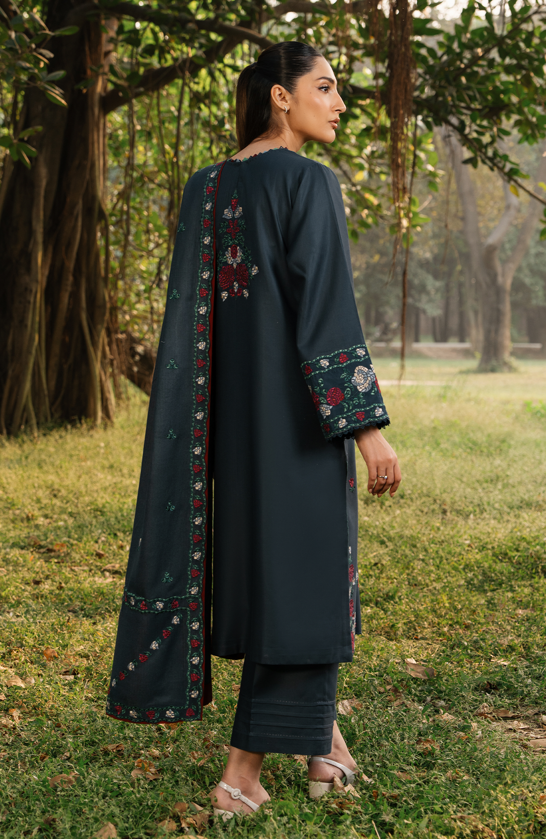 Seran | Enchanted Winter 25 | Elmiya
