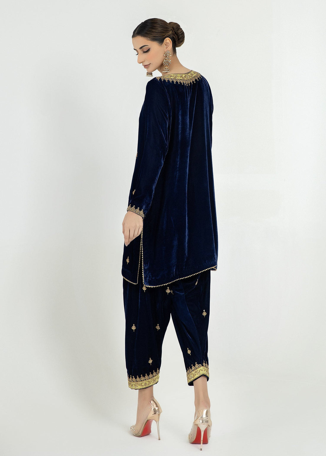 Purple Haze Pret Studio | Apsara Formals | Kyanite