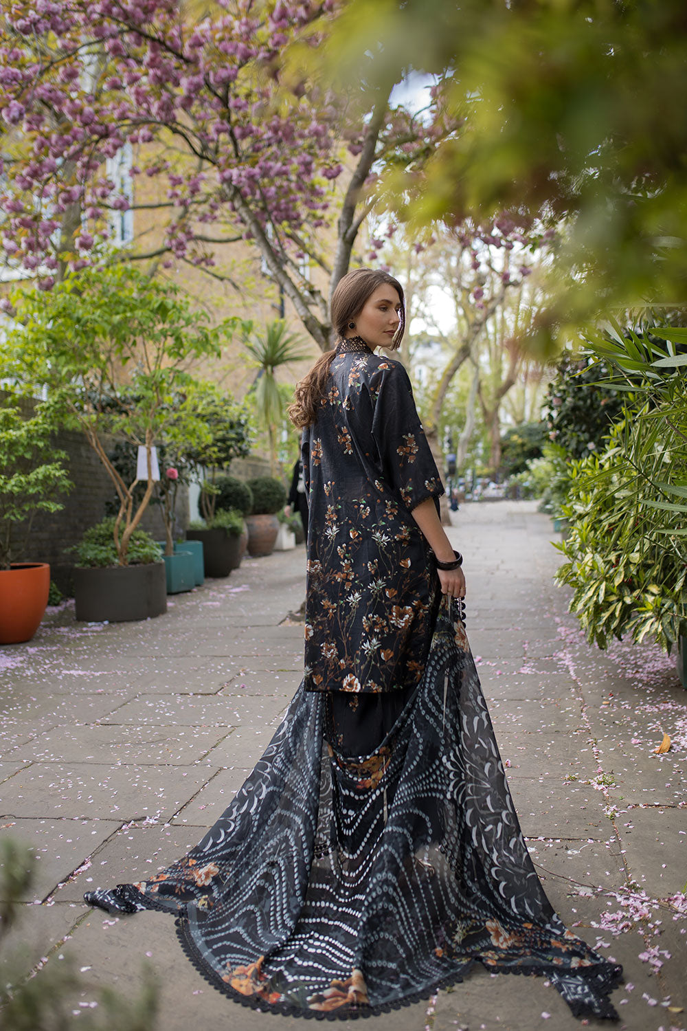 Sobia Nazir | Basics 25 | Design 3B