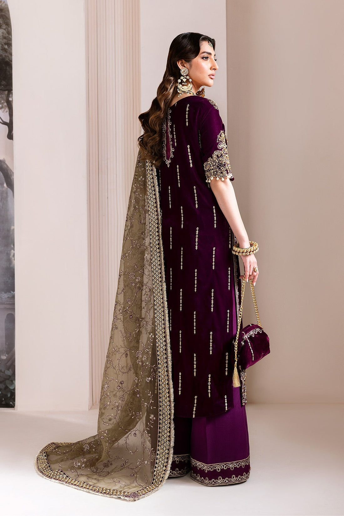 Alizeh | Makhmal Luxury Velvet Edit | Zarlish