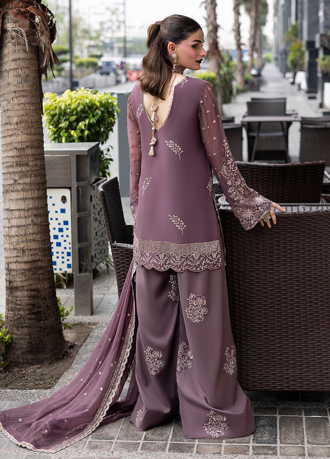 Sahane | At First Glance |  CT 25005 Roseate