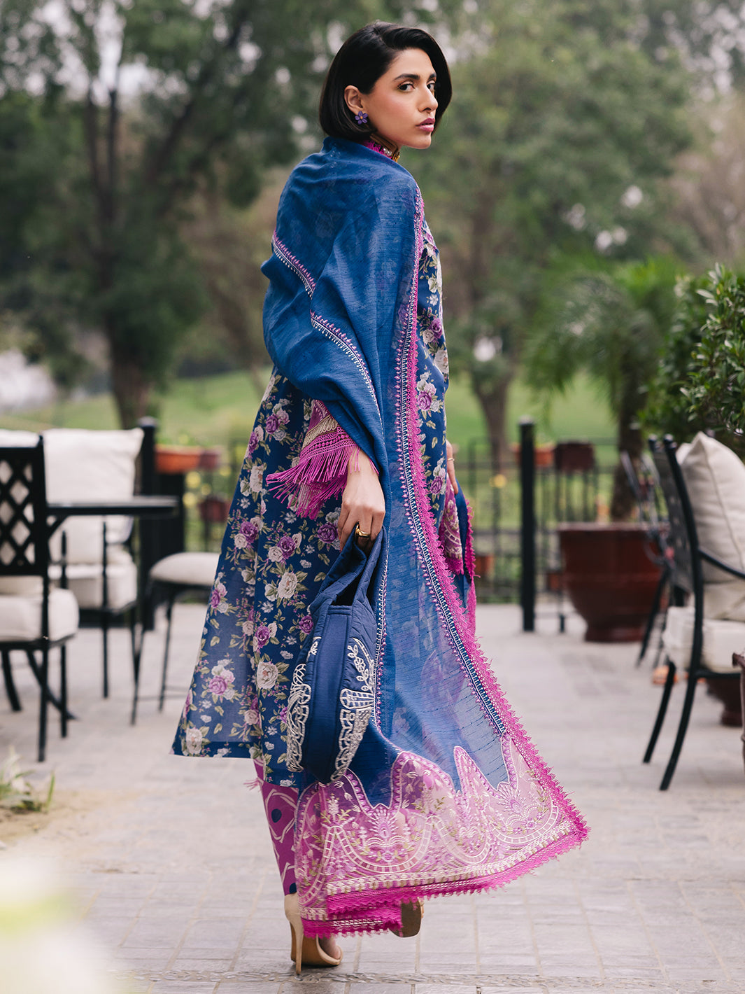 Mahnur | Broadway Luxury Lawn 25 | Ires
