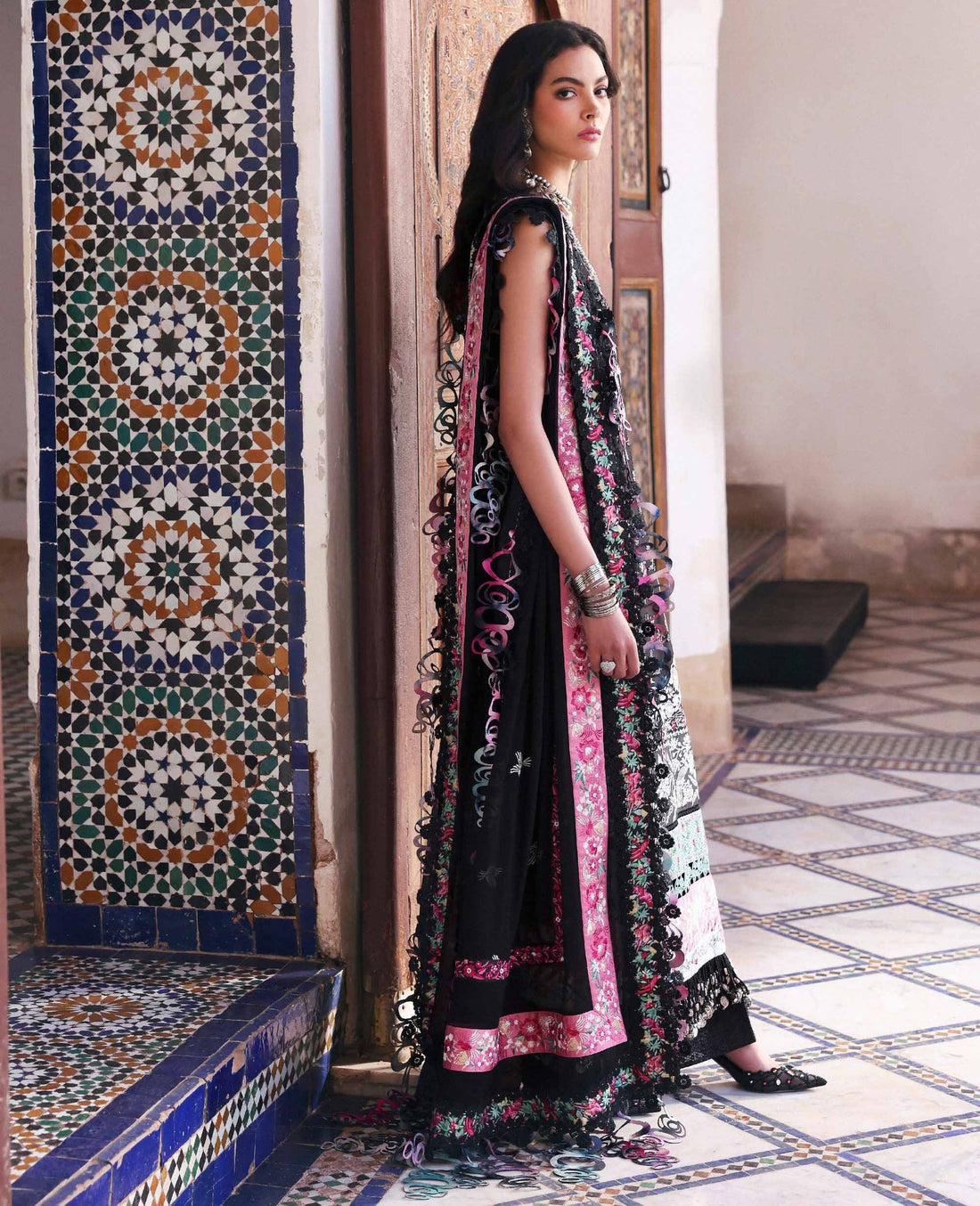 Republic Womenswear | Reine Luxury Lawn 26 | Elia