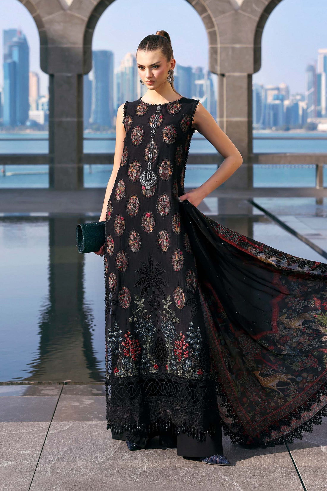 Maria B | Lawn 26 | D-2605-B