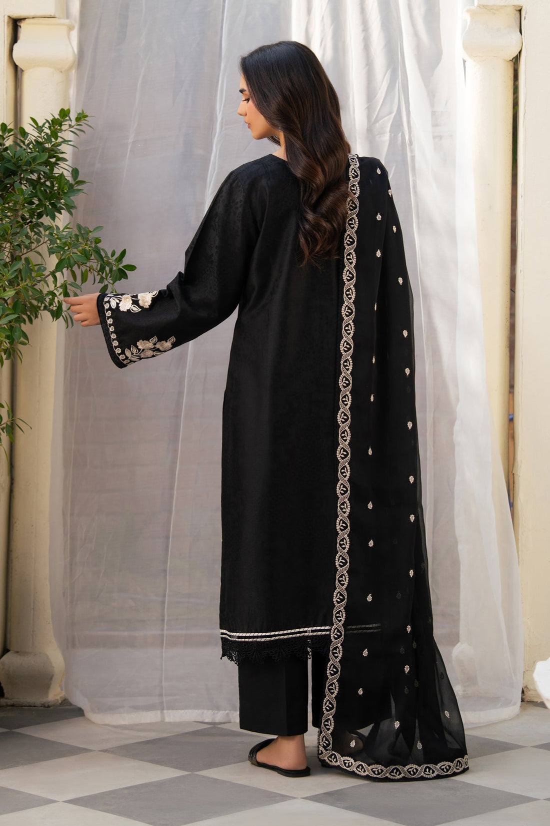 Xenia Formals | The Eid Edit | AMARIS