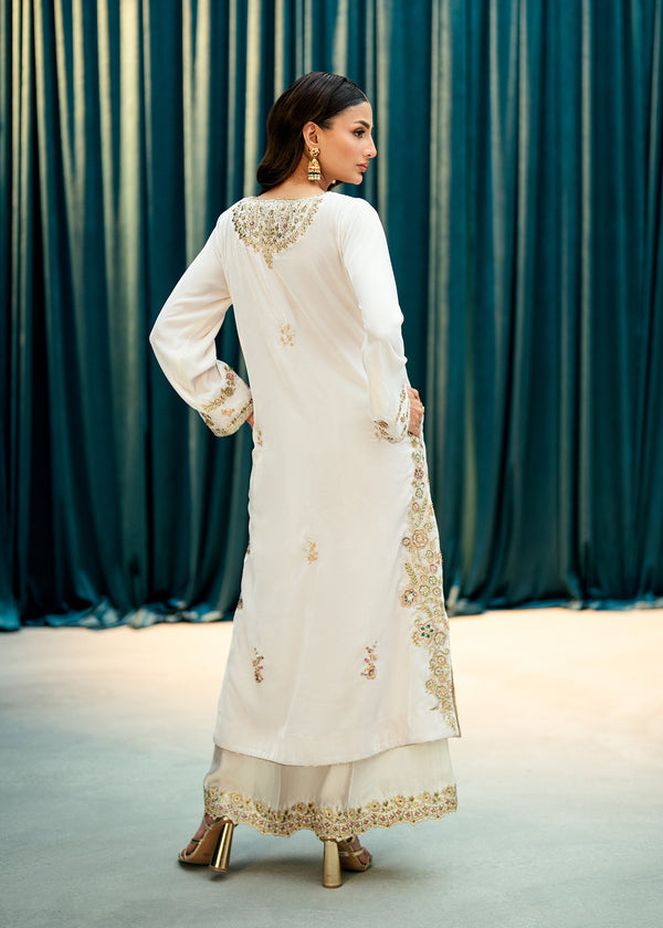 Umsha | Velvet Code | Imperial Ivory