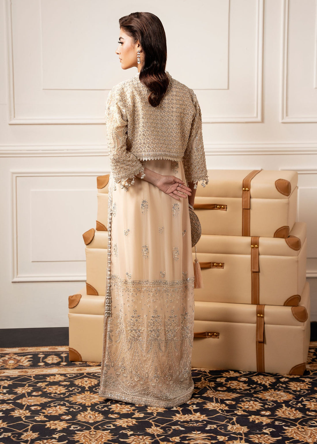 Zarizaa | Check in 5 Series | CREME