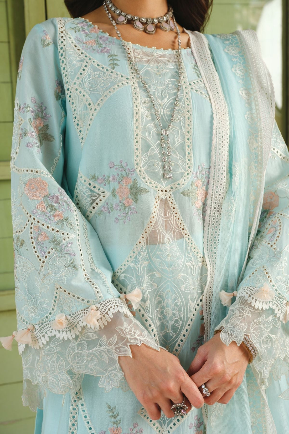 Paras by Pasha | La Gardenia | PR2: Bluebell