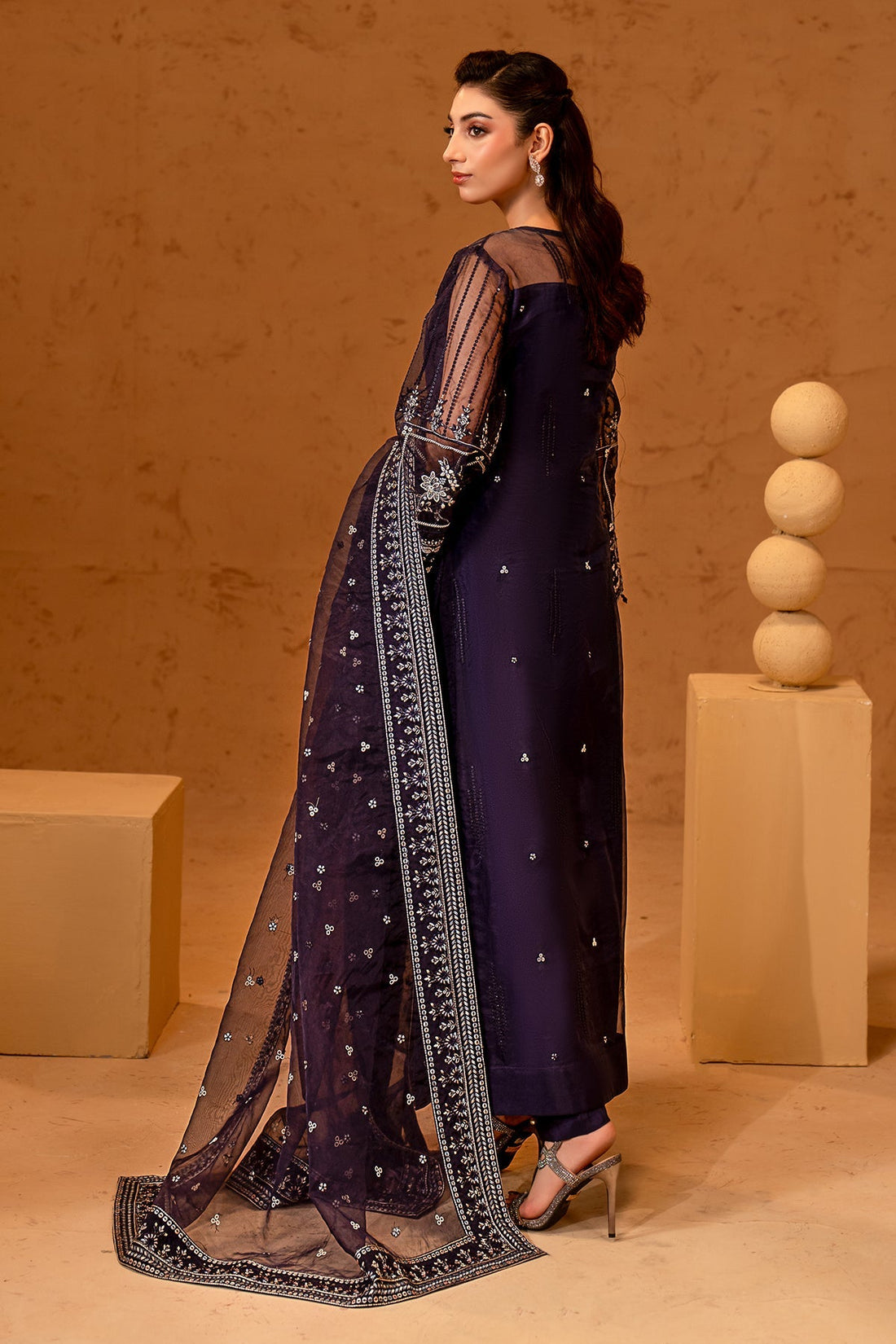 Maryams | Noir Luxury Formals | Sofia