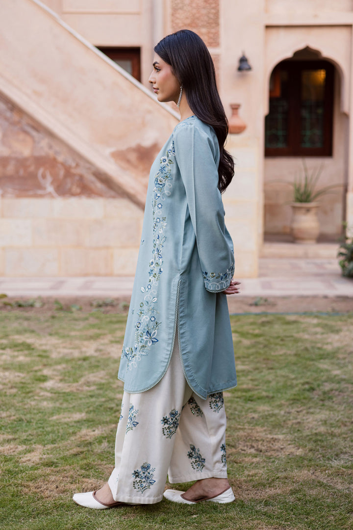 Batik | Winter 25 | Frosty