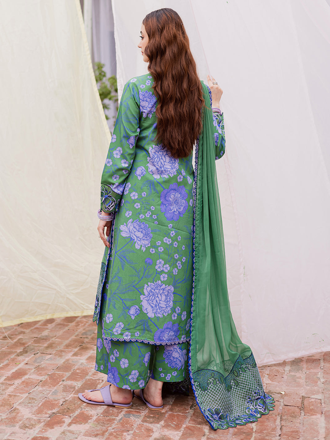 Mahnur | Gulzar Winter 25 | G - 06