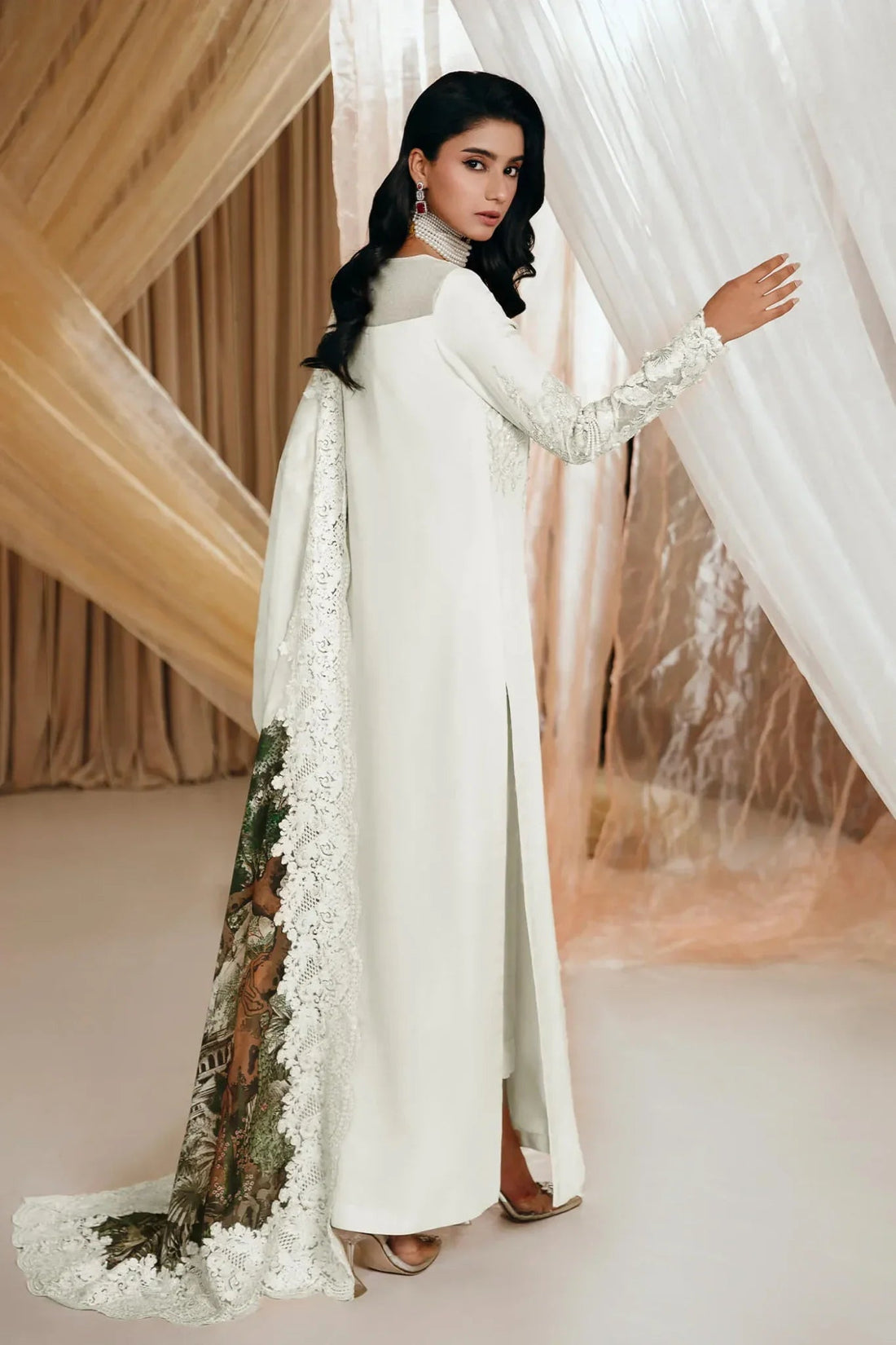 Musferah Saad | Mystere Formals | Pearl Symphony