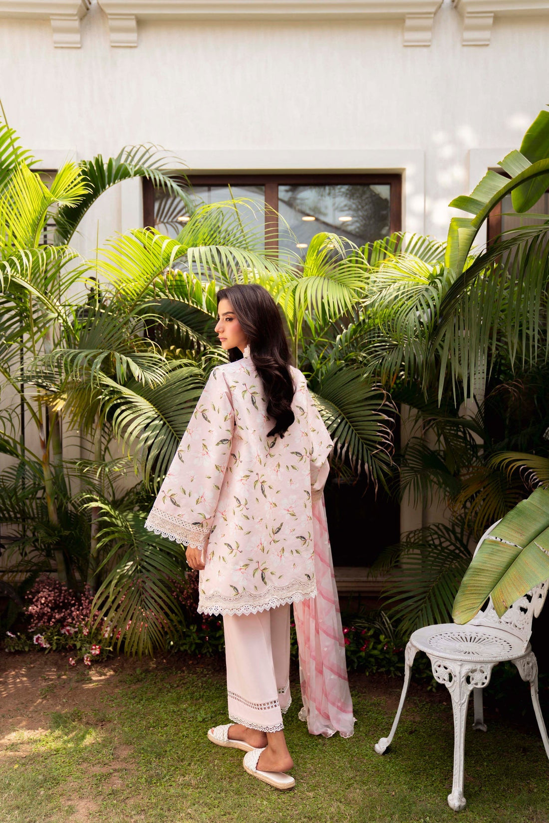 Sable Vogue | Lila Lawn 25 | SAL-10-25