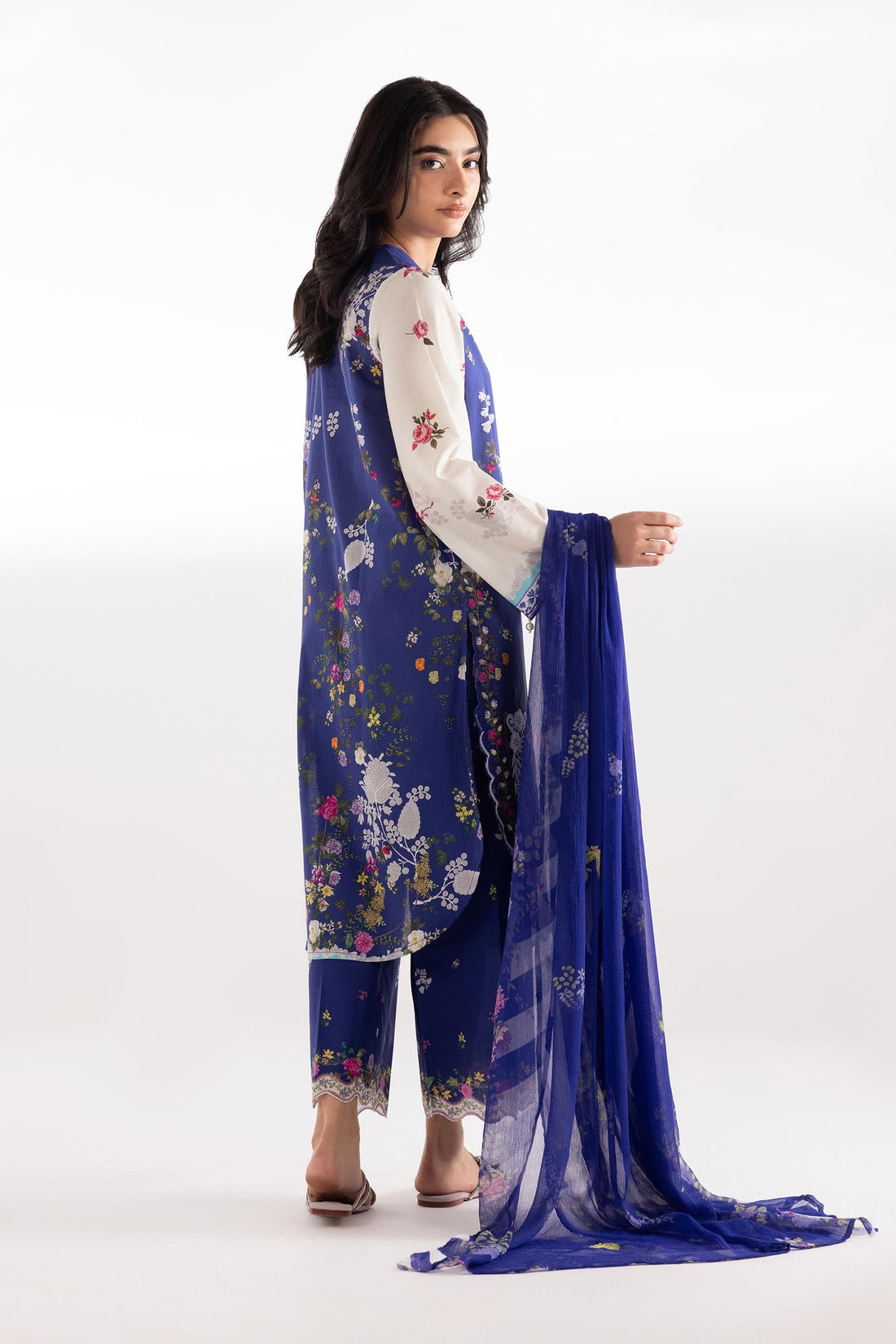 Sana Safinaz | Luxury Pret | Muzlin Lawn Suit SC26MUZ203AP3