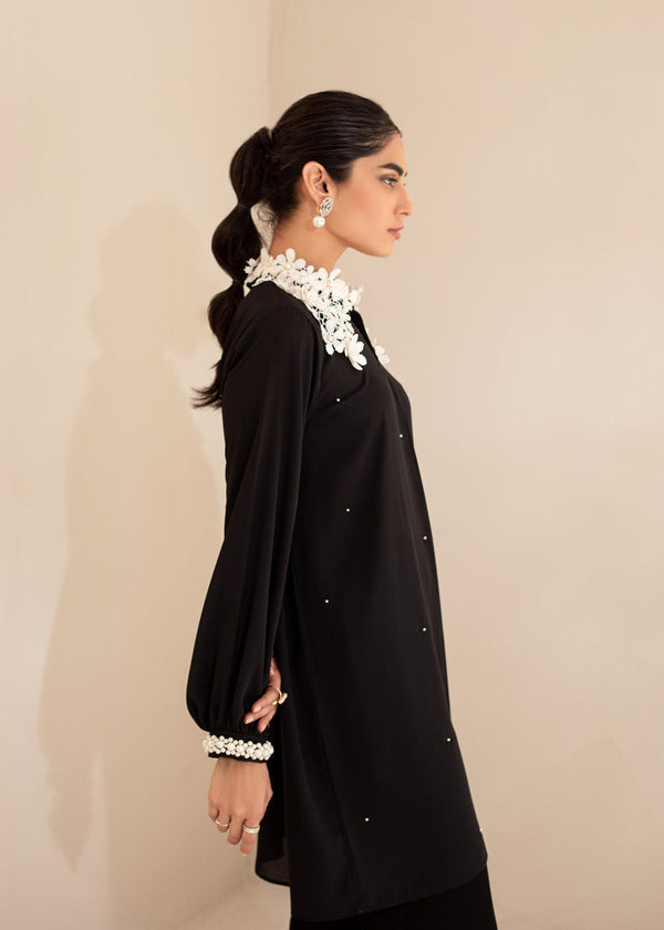 Sana Abbas | La Fiesta | Ellie