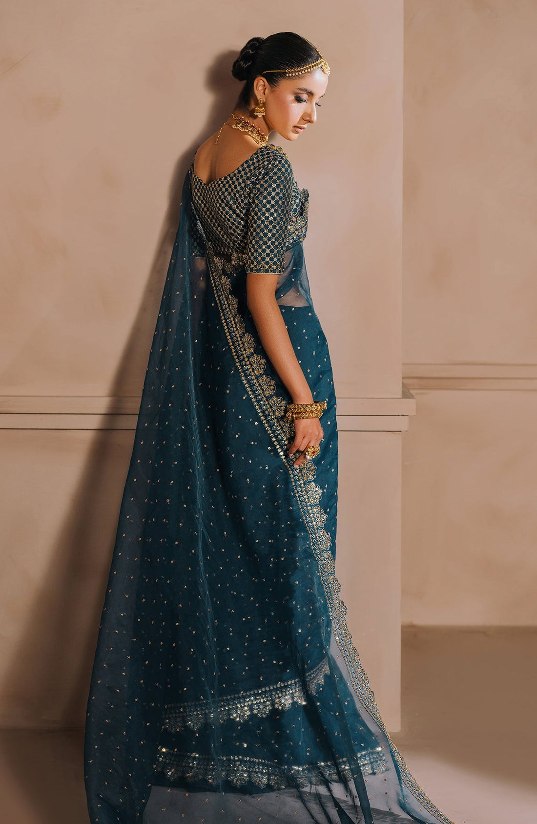 Zevk | Malika Jaan Bridals | NEELO JAAN