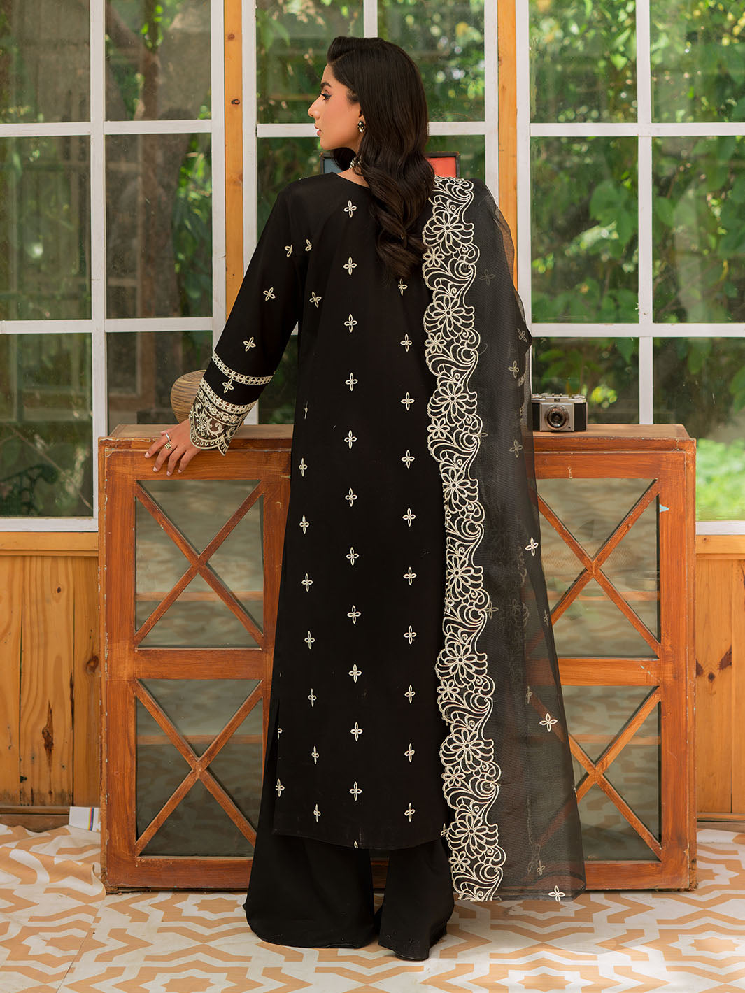 Mahnur | Bella Lawn 24 | BL - 10