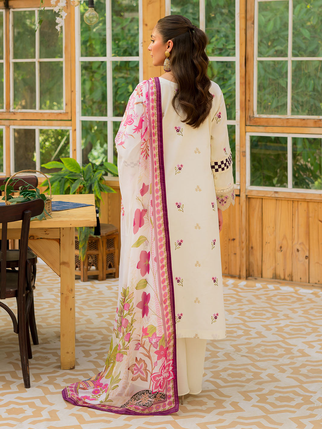 Mahnur | Bella Lawn 24 | BL - 04