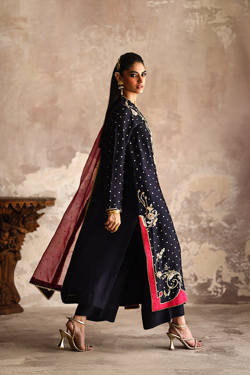 Wardha Saleem | Layla Formals 25 | Kunar