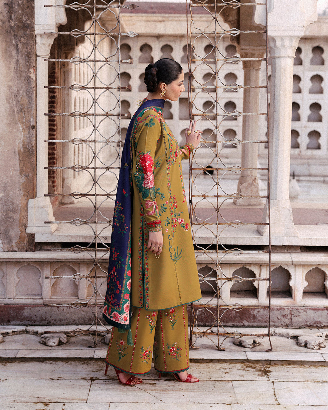 Jugnu | Khaddar 25 | Mitra
